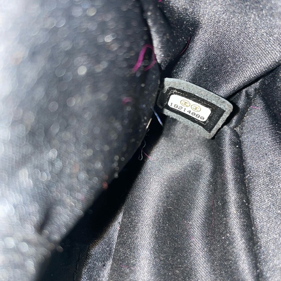 🎉HOST PICK🎉CHANEL Caviar Classic tote - Picture 10 of 10